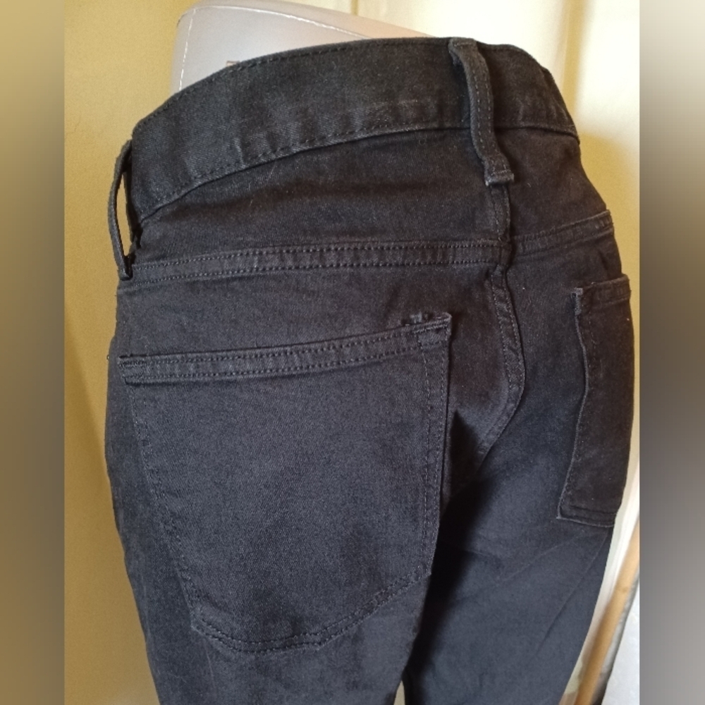 Old Navy Athletic Taper Built In Flex Black Jeans